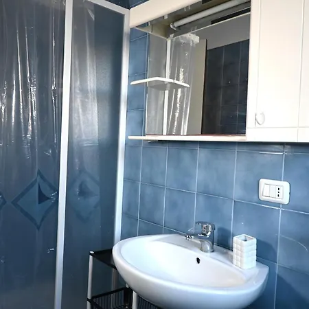 M144 - Marcelli, Trilocale Con Giardino A 100mt Dal Mare Marcelli